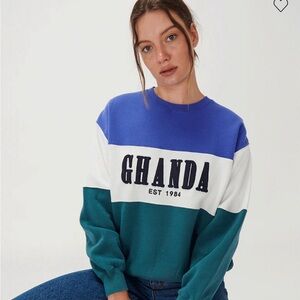 Ghanda women’s crew neck medium